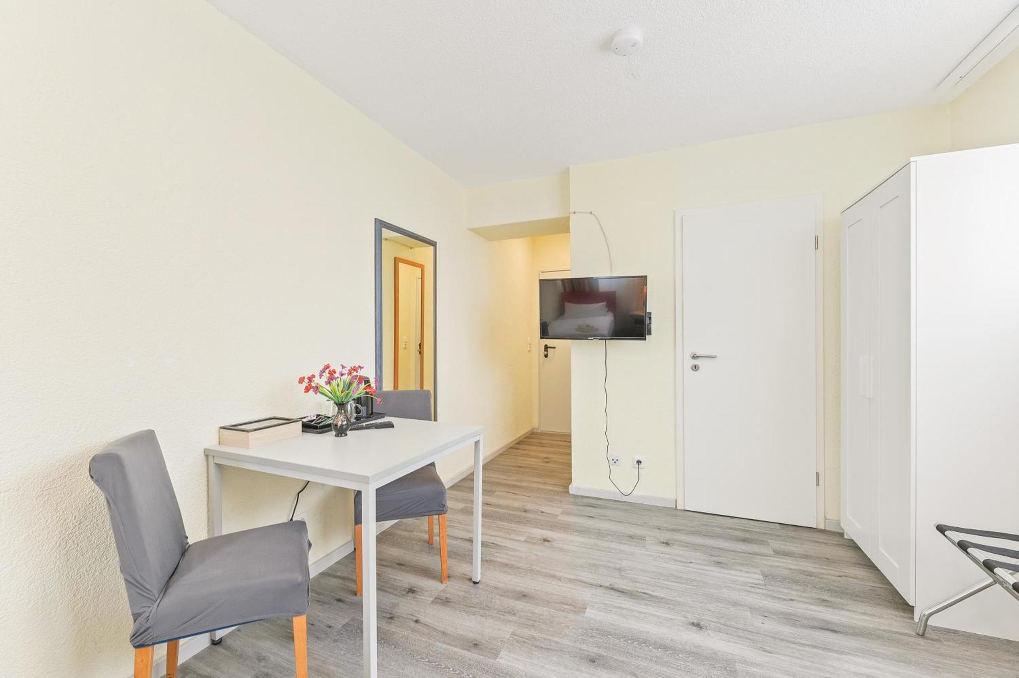 Businesshotel Lemon Suites Self Check-In Messe Airport Mit Kueche - Monteure Willkommen Neuhausen auf den Fildern Szoba fotó